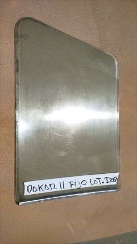 Foto 1ª: Luna Delantera Izquierda Nissan Patrol 2.8 TD DAKAR II, 115 CV 3P [RD28T] (1992)