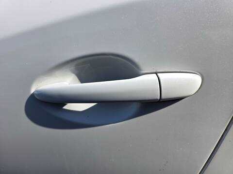 Maneta Exterior Trasera Izquierda Mazda 2 ZENITH BERLINA