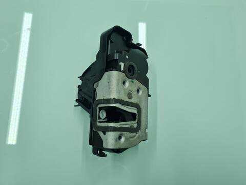 Cerradura Puerta Trasera Derecha Ford Fiesta 1.1 CAT 86CV 63KW