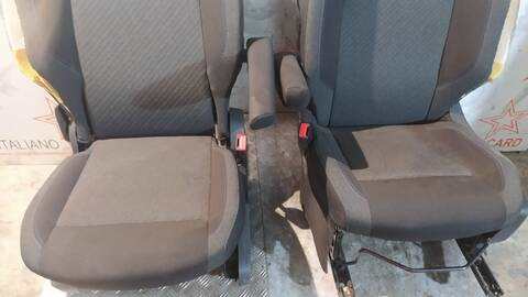 Foto 3ª: Asientos Traseros Peugeot Rifter ACTIVE NAV STANDARD 131CV 96KW [YH01] (2022)