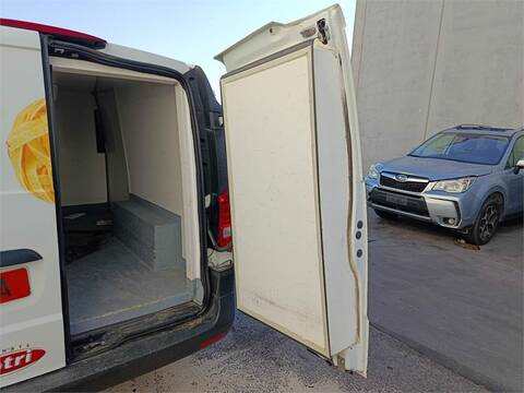 Foto 2ª: Puerta Trasera Derecha Mercedes Vito 651950 FURGON (2018)