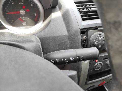 Foto 1ª: Mando Multifuncion Renault Megane K9KF7 BERLINA II BERLINA 5P (2004)