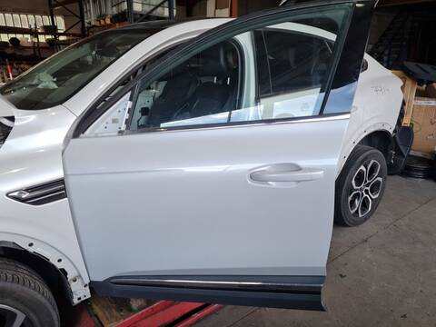 Puerta Delantera Izquierda Renault Arkana TECHNO 140CV 103KW