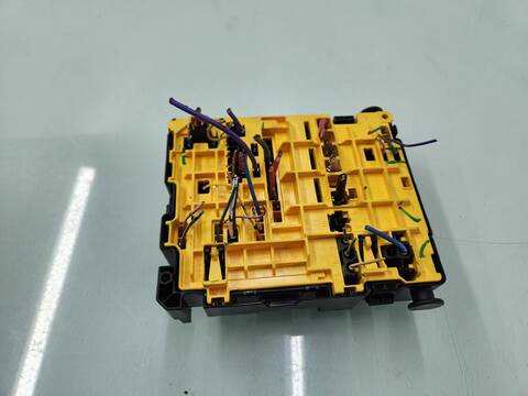 Foto 2ª: Caja Reles Fusibles Citroen C5 C-SERIES AIRCROSS 130CV 96KW [HN05] (2024)
