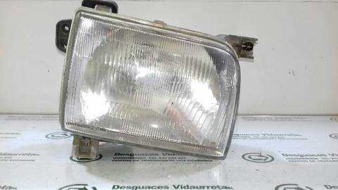 Faro Derecho Nissan Navara 2.5 TD 103CV 76KWPICK-UP D22)