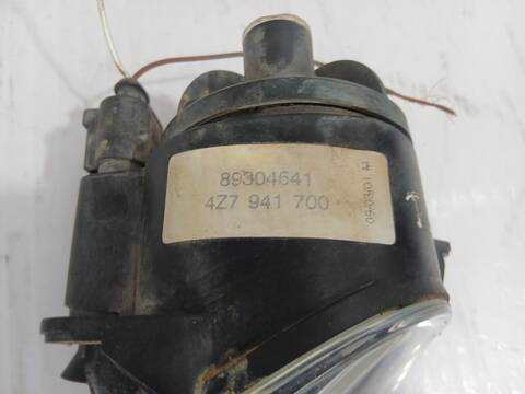 Foto 3ª: Faro Antiniebla Delantero Derecho Audi A6 2.5 TDI QUATTRO AVANT 180CV 132KW [BAU] (2001)