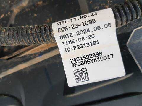 Foto 3ª: Paragolpes Trasero Renault Arkana TECHNO