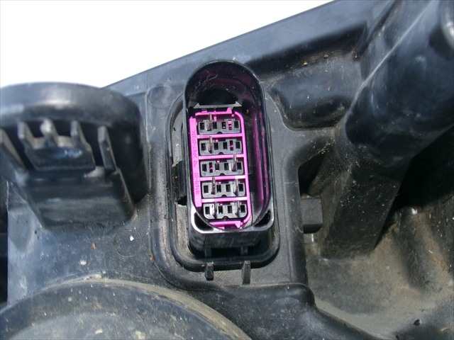 Foto 3ª: Faro Derecho Ford Kuga 2.0 TDCI 2008-2013 [UFDA] (2012)