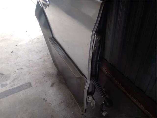Foto 3ª: Puerta Trasera Derecha Hyundai Terracan 2.9 CRDI 4WD [J3]