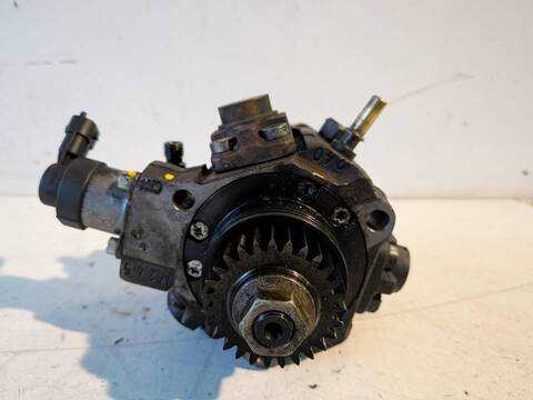 Bomba Inyeccion Nissan X-Trail M9R832 T31)