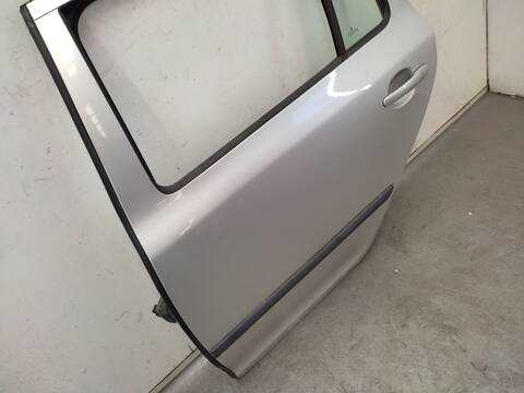 Foto 3ª: Puerta Trasera Izquierda Skoda Octavia 2.0 FSI 150CV 110KW [BLX] (2005)