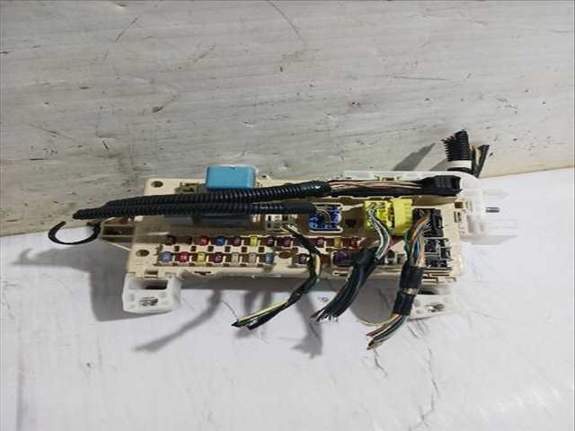 Caja Reles Fusibles Toyota Corolla 2.2 D-4D AUR10_) 177CV