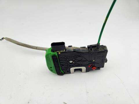 Foto 2ª: Cerradura Puerta Trasera Izquierda Hyundai i40 STYLE 141CV 104KW [D4FD] (2015)