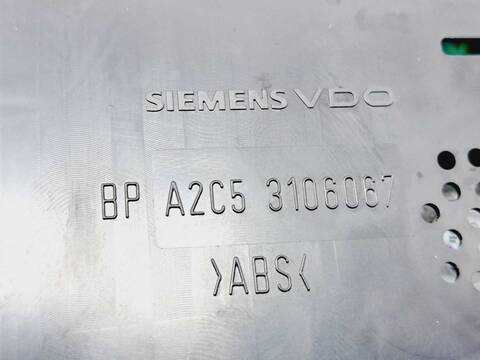 Foto 4ª: Cuadro de Instrumentos Volkswagen Passat ADVANCE BERLINA 140CV 103KW [BKP] (2005)