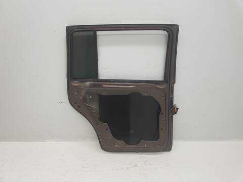 Foto 3ª: Puerta Trasera Izquierda Volkswagen Touran ADVANCE