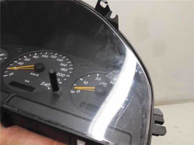 Foto 3ª: Cuadro de Instrumentos Mercedes Clase ML 270 2.7 CDI 20V 163CV (CLASE M) [OM612963]