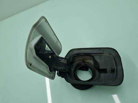 Foto 3ª: Tapa Exterior Combustible Bmw Serie 6 620 640 D COUPE 313CV 230KW [N57D30B] (2015)
