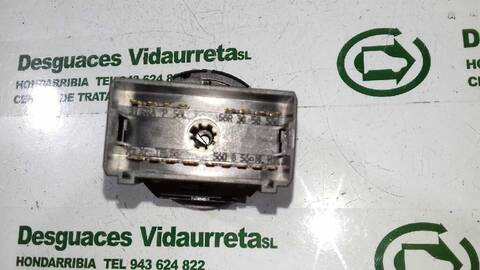 Foto 3ª: Mando Luces Volkswagen Transporter 2.0 TDI 140CV 103KW T5 TRANSPORTER 7E) [CAAC] (2012)