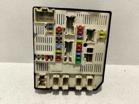 Foto 1ª: Caja Reles Fusibles Renault Laguna DYNAMIQUE 2 DCI DIESEL CAT 150CV (2007)