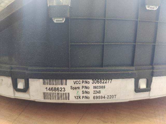 Foto 2ª: Cuadro de Instrumentos Volvo V60 2.4 D 2.4 D5 [D524T] (2004)