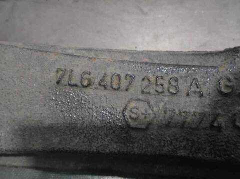Foto 2ª: Mangueta Delantera Derecha Volkswagen Touareg TDI R5 174CV 128KW [BAC] (2004)