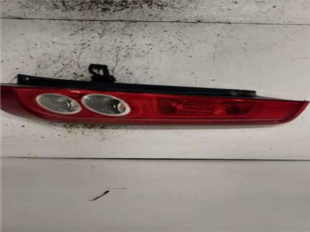 Piloto Trasero Derecho Ford Fiesta 1.4 FUTURA [1.4 LTR. - 50 KW TDCI CAT]