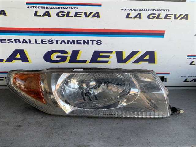 Faro Derecho Mitsubishi Montero 2.0 G