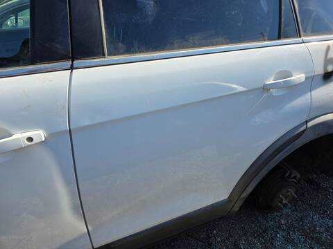 Puerta Trasera Izquierda Chevrolet Captiva 2.2 VCDI LT 184CV 135KW