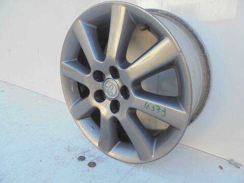 Foto 3ª: LLanta Chapa Toyota Avensis 2.0 D-4D EXECUTIVE 116CV 85KW [1CDFTV] (2004)