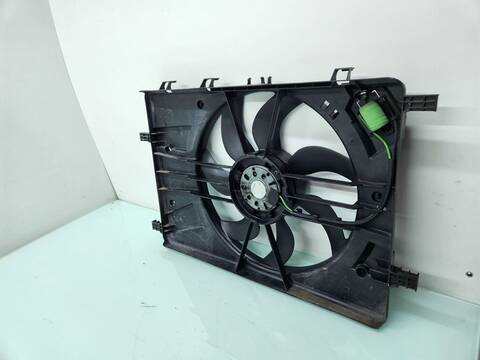 Foto 1ª: Electroventilador Opel Astra COSMO 110CV 81KW [A17DTR] (2011)
