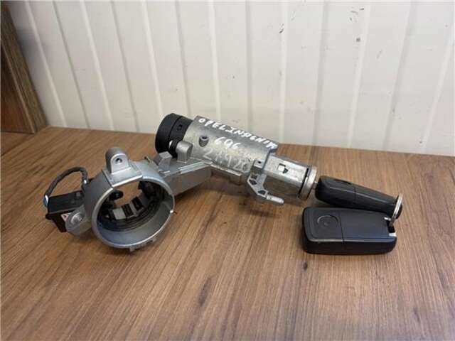 Foto 2ª: Motor de Arranque Opel Insignia 2.0 CDTI [A 20 DTH]