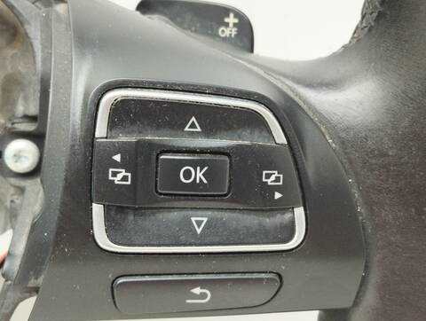 Foto 4ª: Volante Volkswagen Touran 1.6 TDI DPF 105CV 77KW [CAY] (2015)