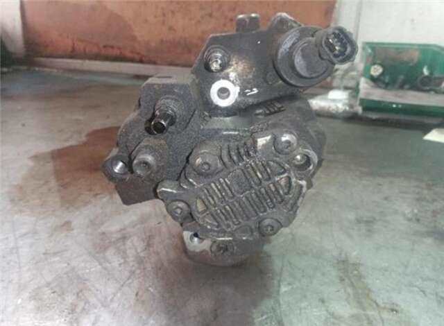 Foto 3ª: Bomba Inyeccion Renault Trafic 1.9 27 CN COMBI6 ACRISTALADO PARCIAL [1.9 LTR. - 74 KW DIESEL]