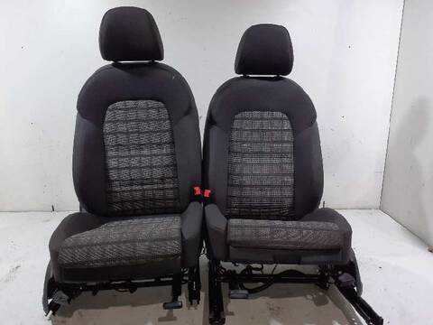Foto 1ª: Asientos Traseros Audi Q3 BASE 150CV 110KW [CUVC] (2015)