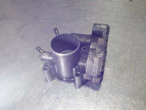 Foto 2ª: Caja Mariposa Volkswagen Polo CONCEPTLINE BERLINA 60CV 44KW [AUD] (2001)