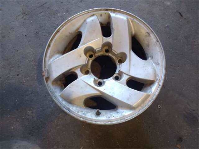 LLanta Chapa Isuzu Trooper 2.6 UBS 17 MAGIC II [2.6 LTR. - 85 KW]