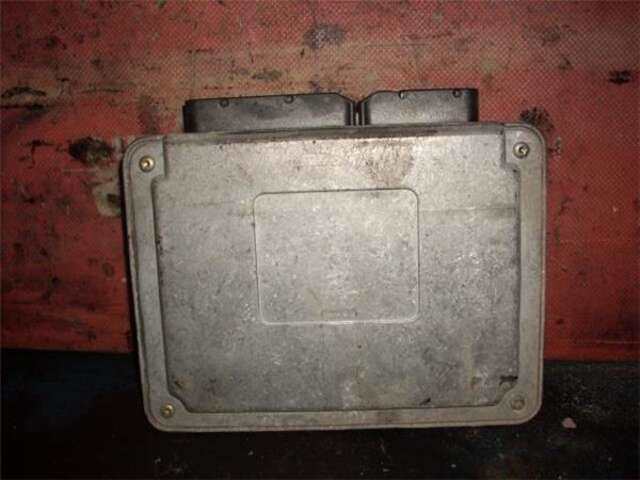 Foto 3ª: Centralita Motor ECU Seat Leon 1.6 SIGNO [1.6 LTR. - 77 KW 16V] [AZD]