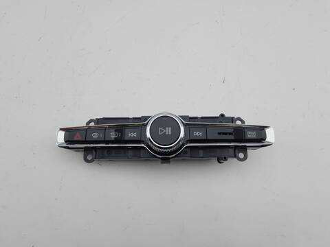 Mando Multifuncion Volvo XC 40 T3 163CV 120KW