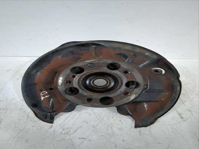 Foto 2ª: Mangueta Trasera Derecha Mercedes Clase C 160 CLK 240 209.361) 170CV [M 112.912] (2002)