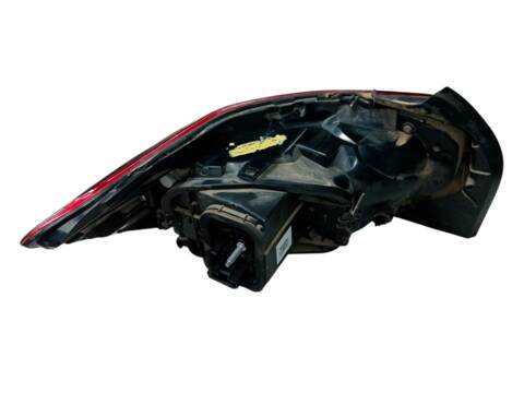 Piloto Trasero Derecho Dacia Logan TCE 90 L8MA L8M1 L8AC)