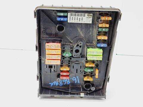 Foto 3ª: Caja Reles Fusibles Volkswagen Golf 1.9 TDI BERLINA 105CV 77KW [BXE] (2007)