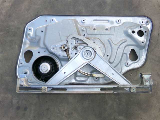 Foto 2ª: Elevalunas Eléctrico Delantero Izquierdo Volvo S40 2.0 D 2003-2007 [D4204T] (2006)
