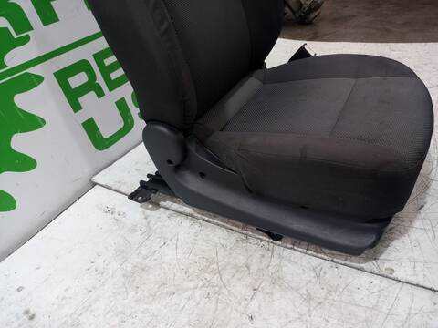 Foto 3ª: Asiento Delantero Derecho Chevrolet Aveo LS 101CV 74KW [F14D4] (2009)