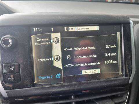 Foto 2ª: Pantalla Multifuncion Peugeot 208 ACCESS 68CV 50KW [8H01] (2012)