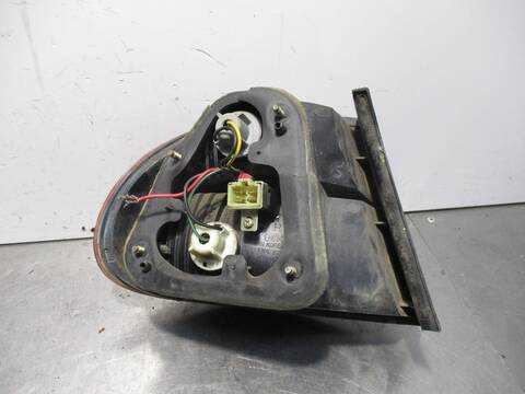 Foto 3ª: Piloto Trasero Derecho Daewoo Lanos COOL 75CV 55KW [A13SMS] (1998)