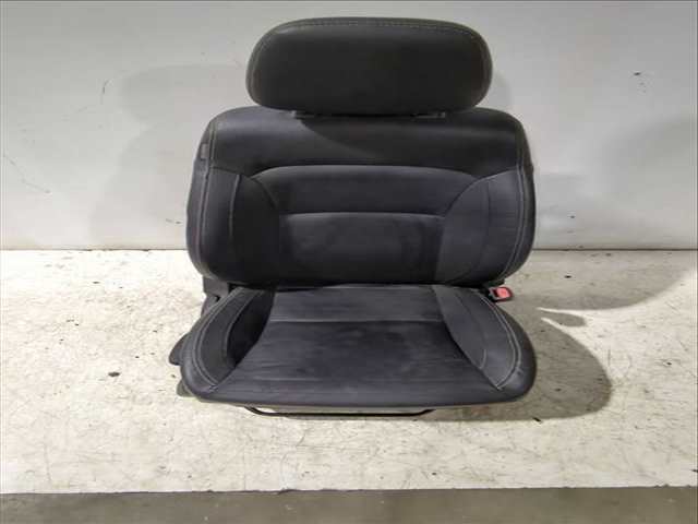 Asiento Delantero Derecho Suzuki SX4 1.4 T ALLGRIP AKK 414) 140CV 103KW
