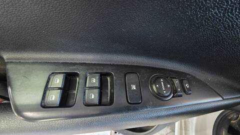 Botonera Elevalunas Kia Rio SPIRIT 101CV 74KW