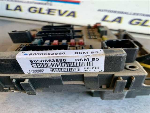 Foto 2ª: Caja Reles Fusibles Peugeot 307 2.0 HDI 110CV [RHS] (2003)