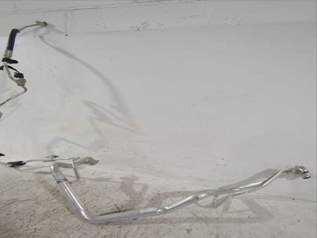 Foto 3ª: Tubos Aire Acondicionado Mercedes Clase B 150 B 180 CDI - D 246.212) 109CV 80KW [OM 607.951 (K9K)] (2013)