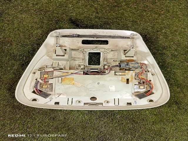 Foto 2ª: Luz Interior Mercedes Clase ML 270 2.7 D DCI [612963] (2000)